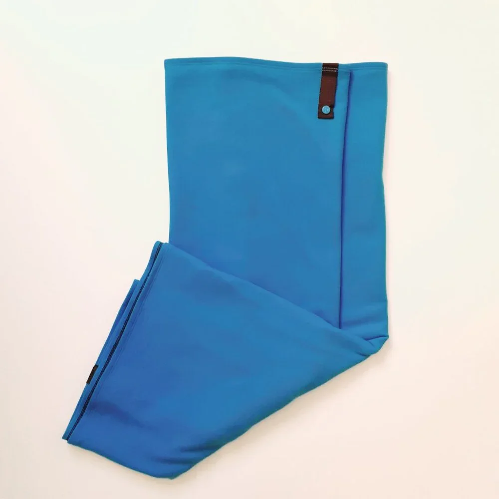 Lululemon Vinyasa Scarf Rulu in Cornflower Blue / Black